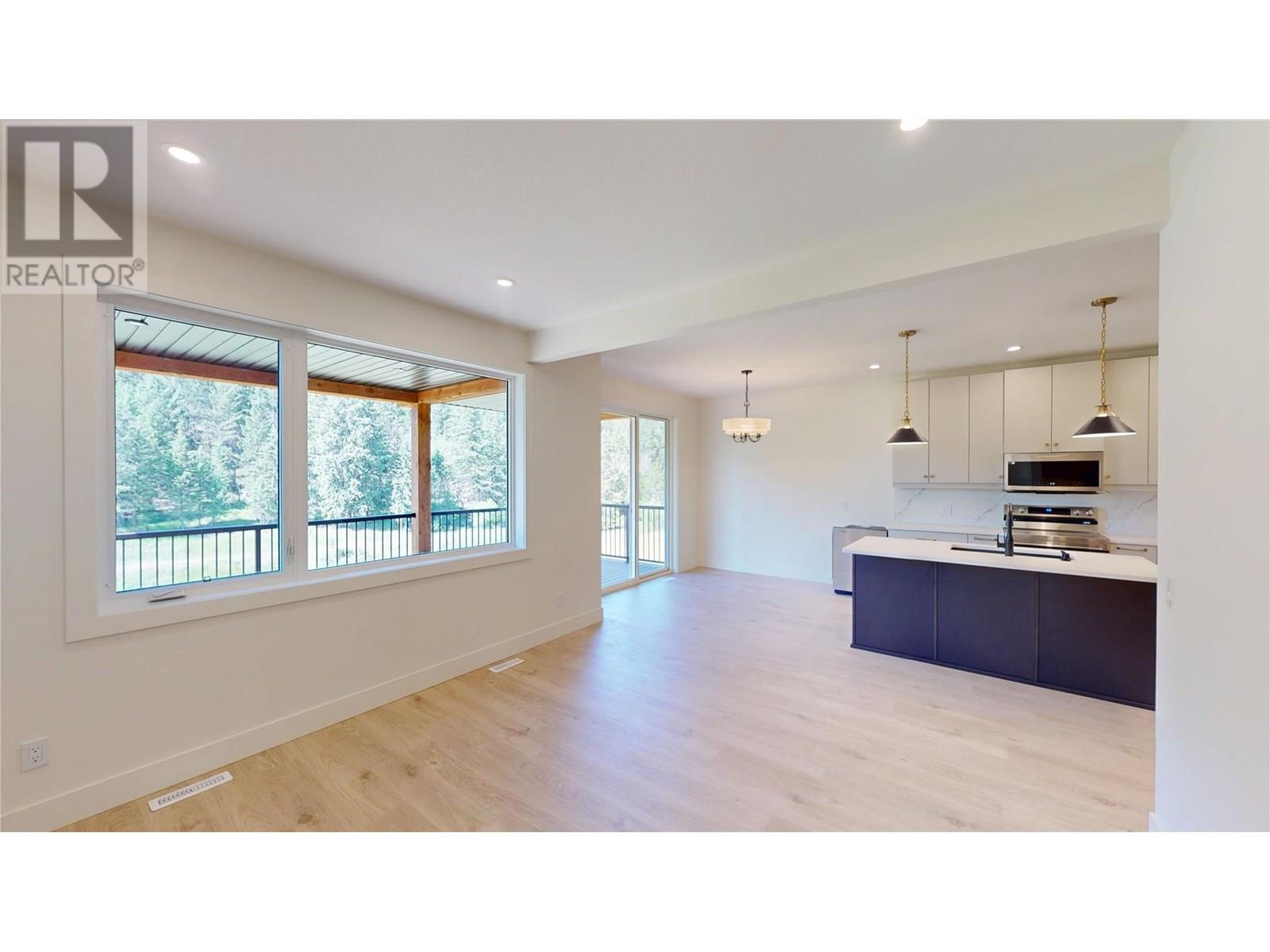 31 Laurier Avenue, Wardner, British Columbia  V0B 2J0 - Photo 15 - 10351639