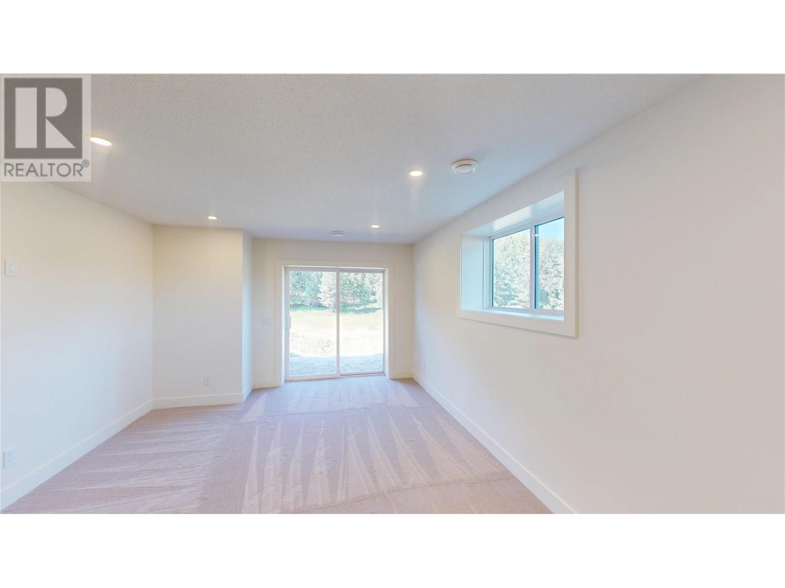 31 Laurier Avenue, Wardner, British Columbia  V0B 2J0 - Photo 39 - 10351639