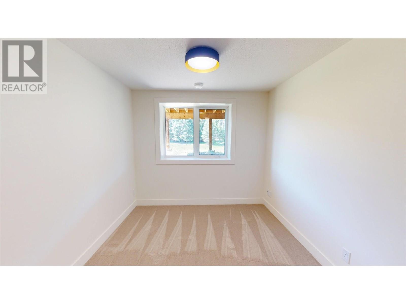 31 Laurier Avenue, Wardner, British Columbia  V0B 2J0 - Photo 44 - 10351639