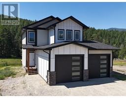 31 LAURIER Avenue, wardner, British Columbia