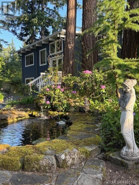 Property at 310 Woodland Dr image 4