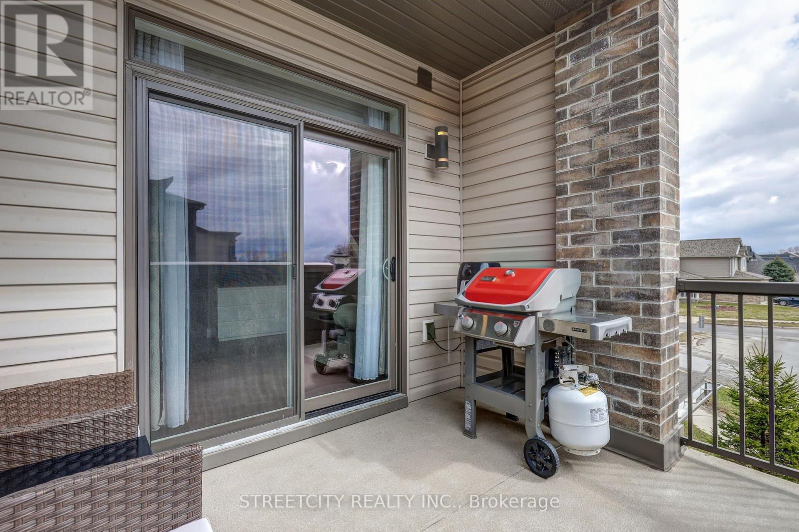 1 - 2070 Meadowgate Boulevard, London South (South U), Ontario  N6M 0H5 - Photo 15 - X12213479