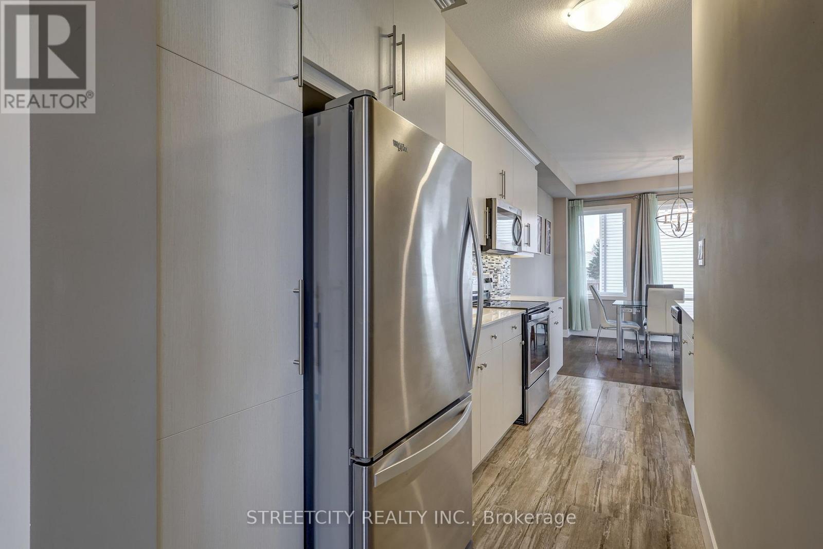 1 - 2070 Meadowgate Boulevard, London South (South U), Ontario  N6M 0H5 - Photo 7 - X12213479