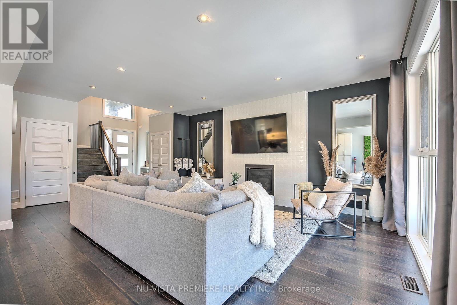 Photo 12 of 50 for 1794 Brunson Way
