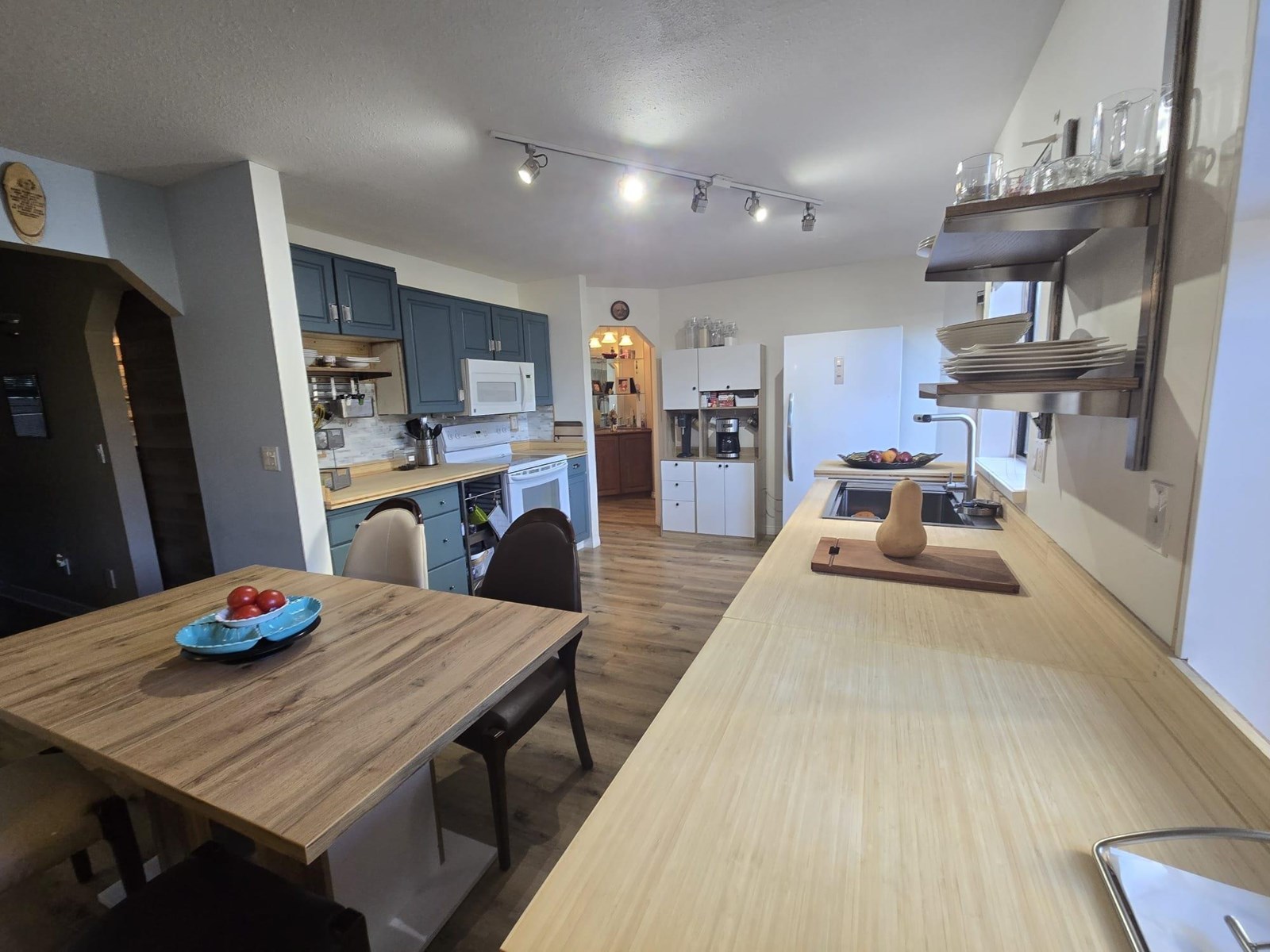 113 15153 98th Avenue, Surrey, British Columbia  V3R 9M8 - Photo 2 - R3013677