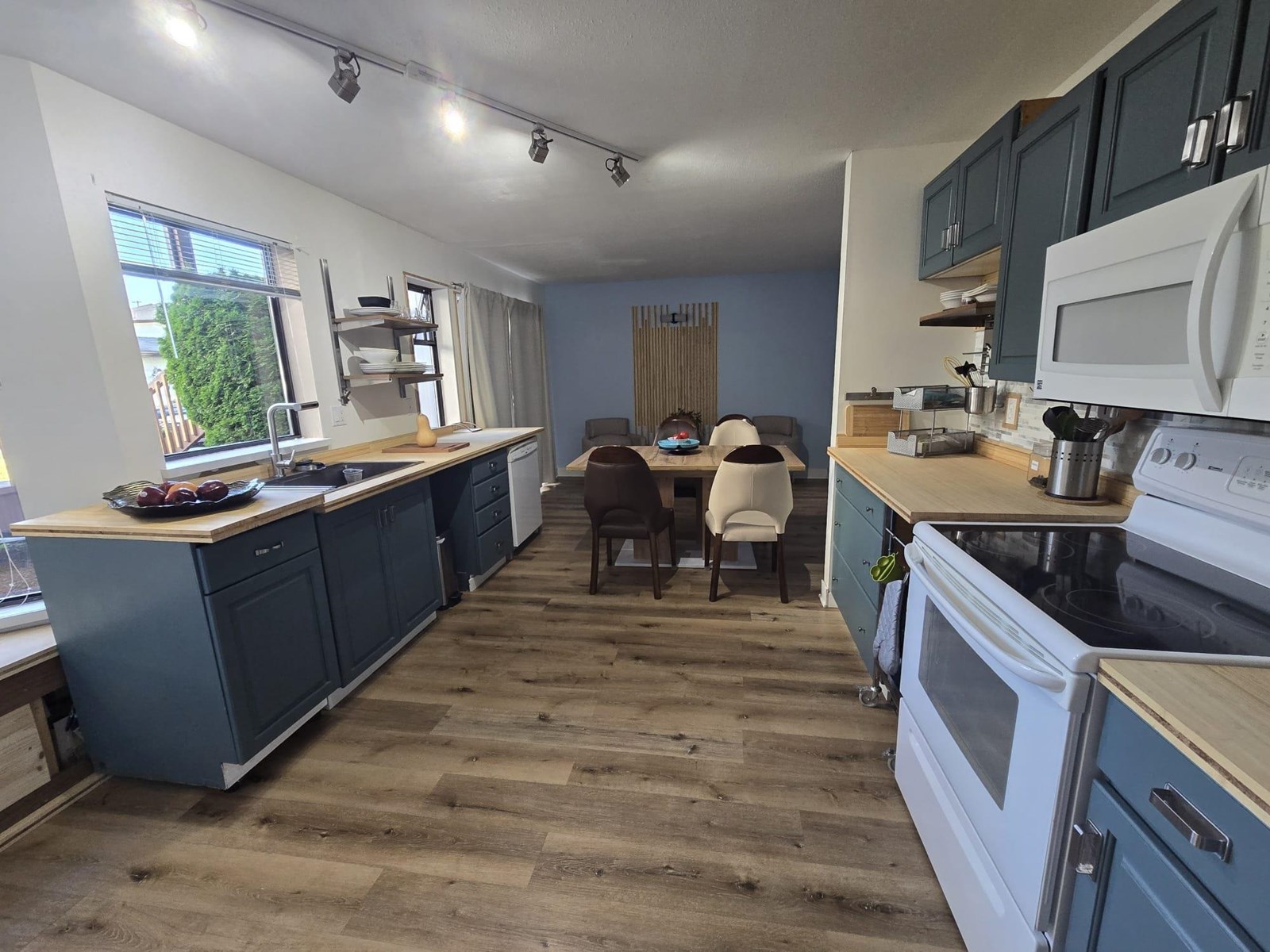 113 15153 98th Avenue, Surrey, British Columbia  V3R 9M8 - Photo 3 - R3013677