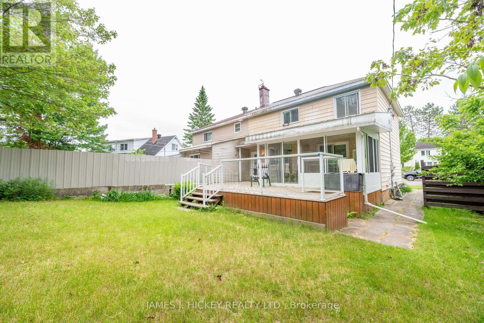 100 Algonquin Street, Deep River, Ontario  K0J 1P0 - Photo 32 - X12213567