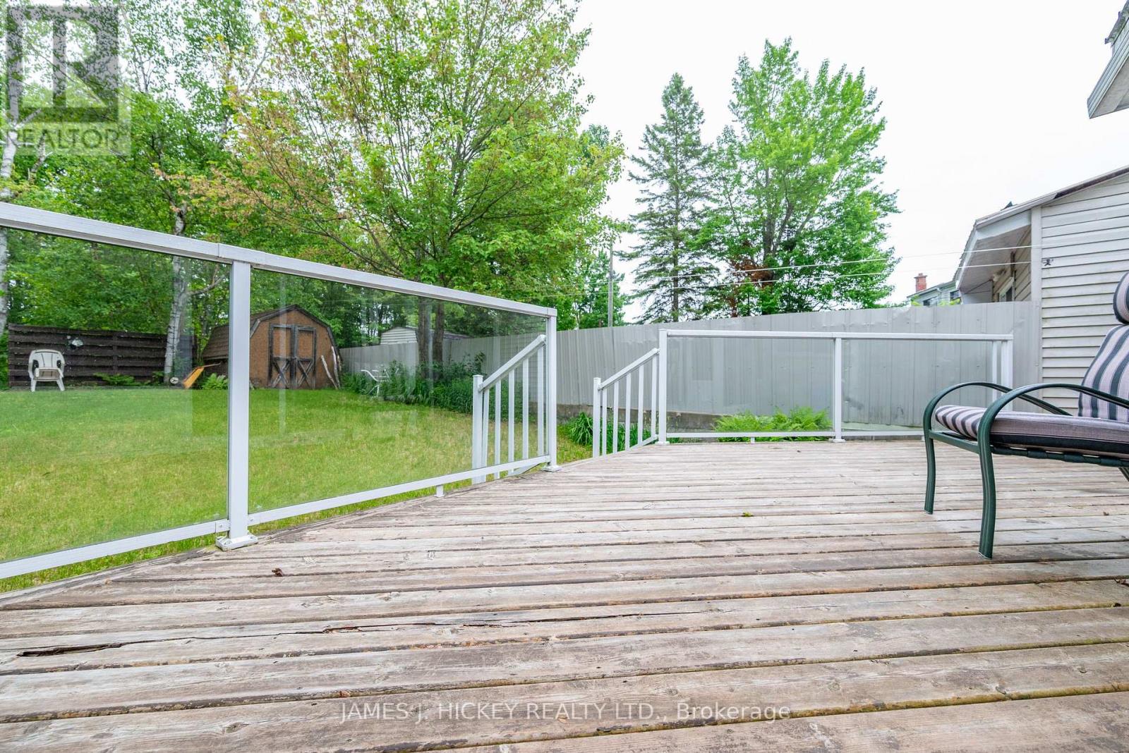 100 Algonquin Street, Deep River, Ontario  K0J 1P0 - Photo 35 - X12213567