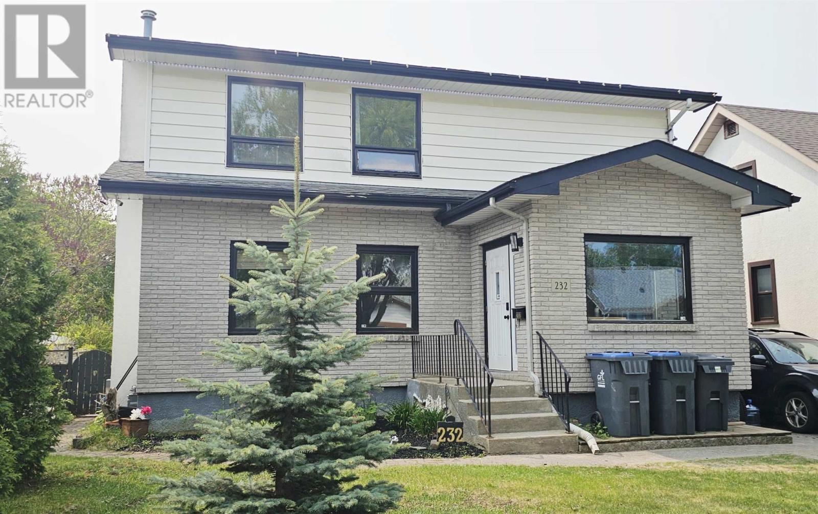 232 Francis ST W, Thunder Bay, Ontario