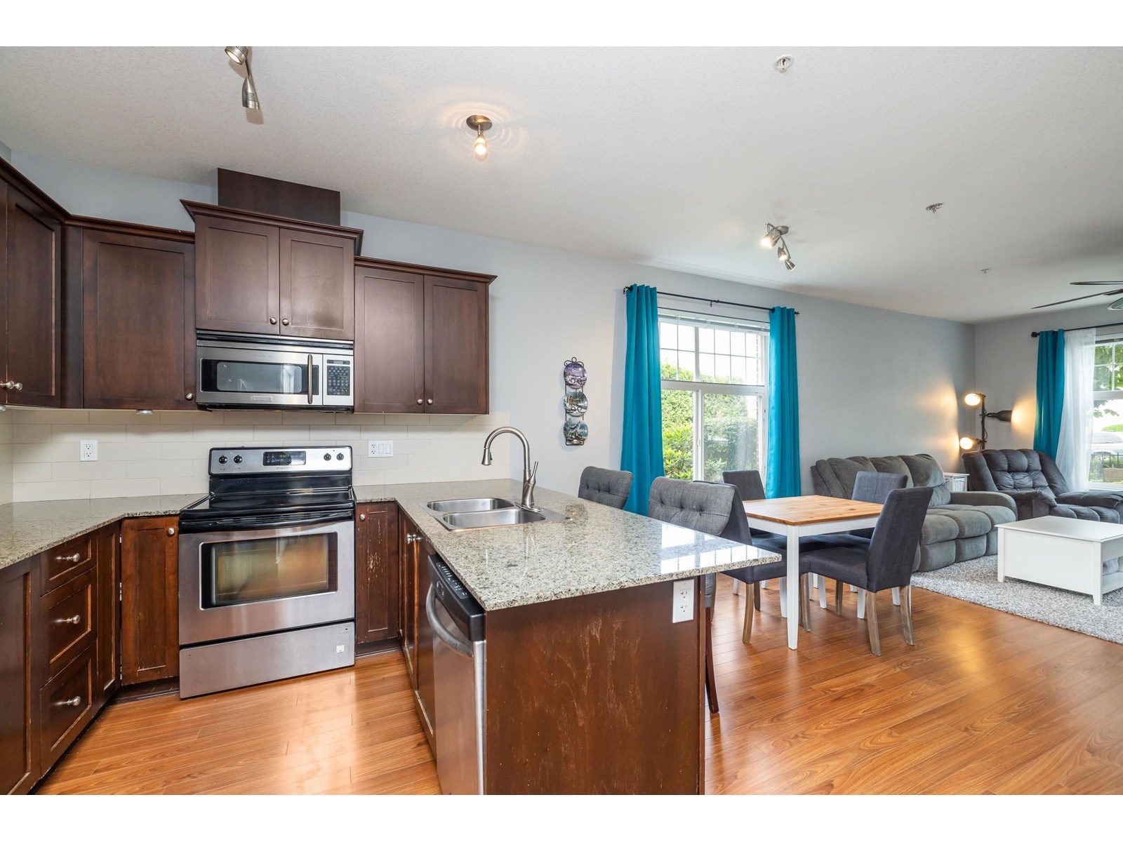 111 17712 57a Avenue, Surrey, British Columbia  V3S 1J1 - Photo 4 - R3013491