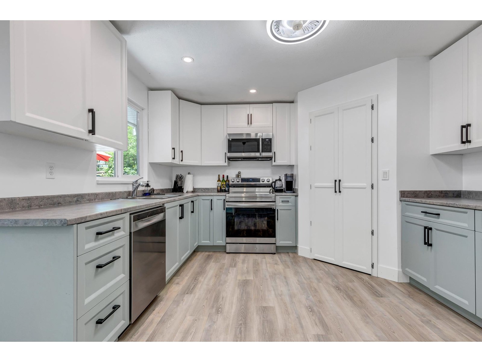 8091 Knight Avenue, Mission, British Columbia  V2V 5Y4 - Photo 4 - R3013241