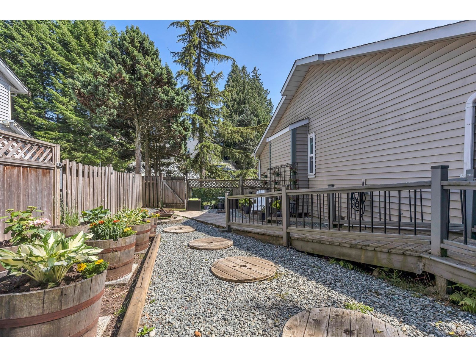 8091 Knight Avenue, Mission, British Columbia  V2V 5Y4 - Photo 39 - R3013241