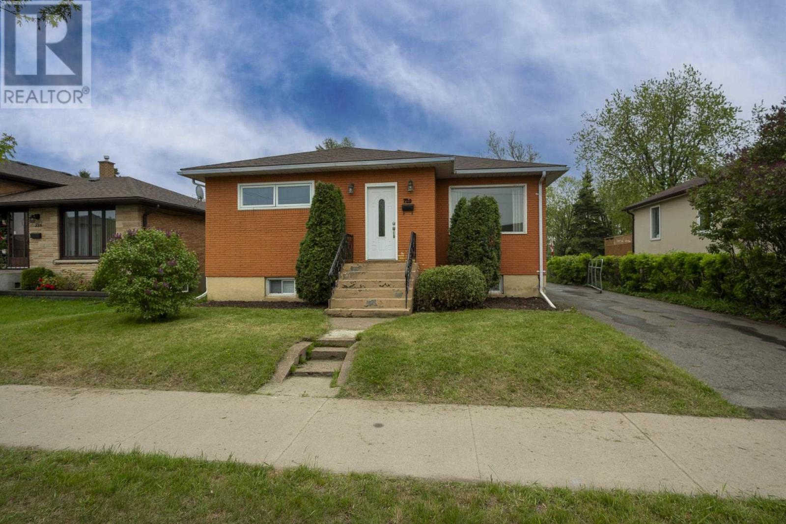 720 Northern Ave, Thunder Bay, Ontario  P7C 2V9 - Photo 1 - TB251636