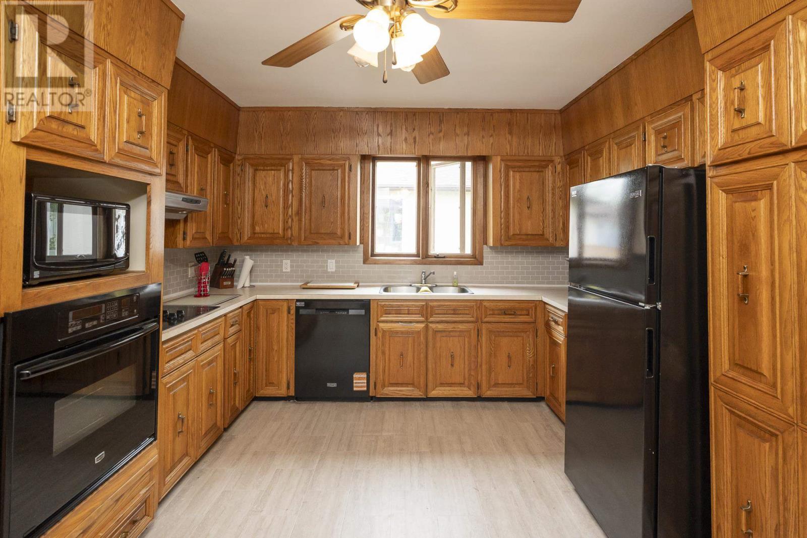 720 Northern Ave, Thunder Bay, Ontario  P7C 2V9 - Photo 11 - TB251636