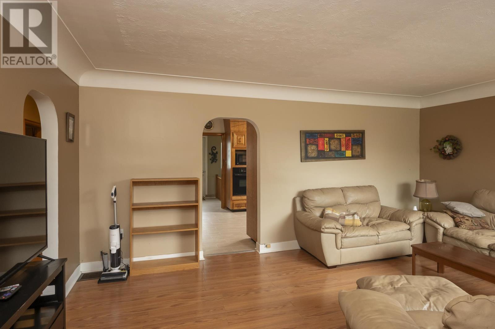 720 Northern Ave, Thunder Bay, Ontario  P7C 2V9 - Photo 4 - TB251636