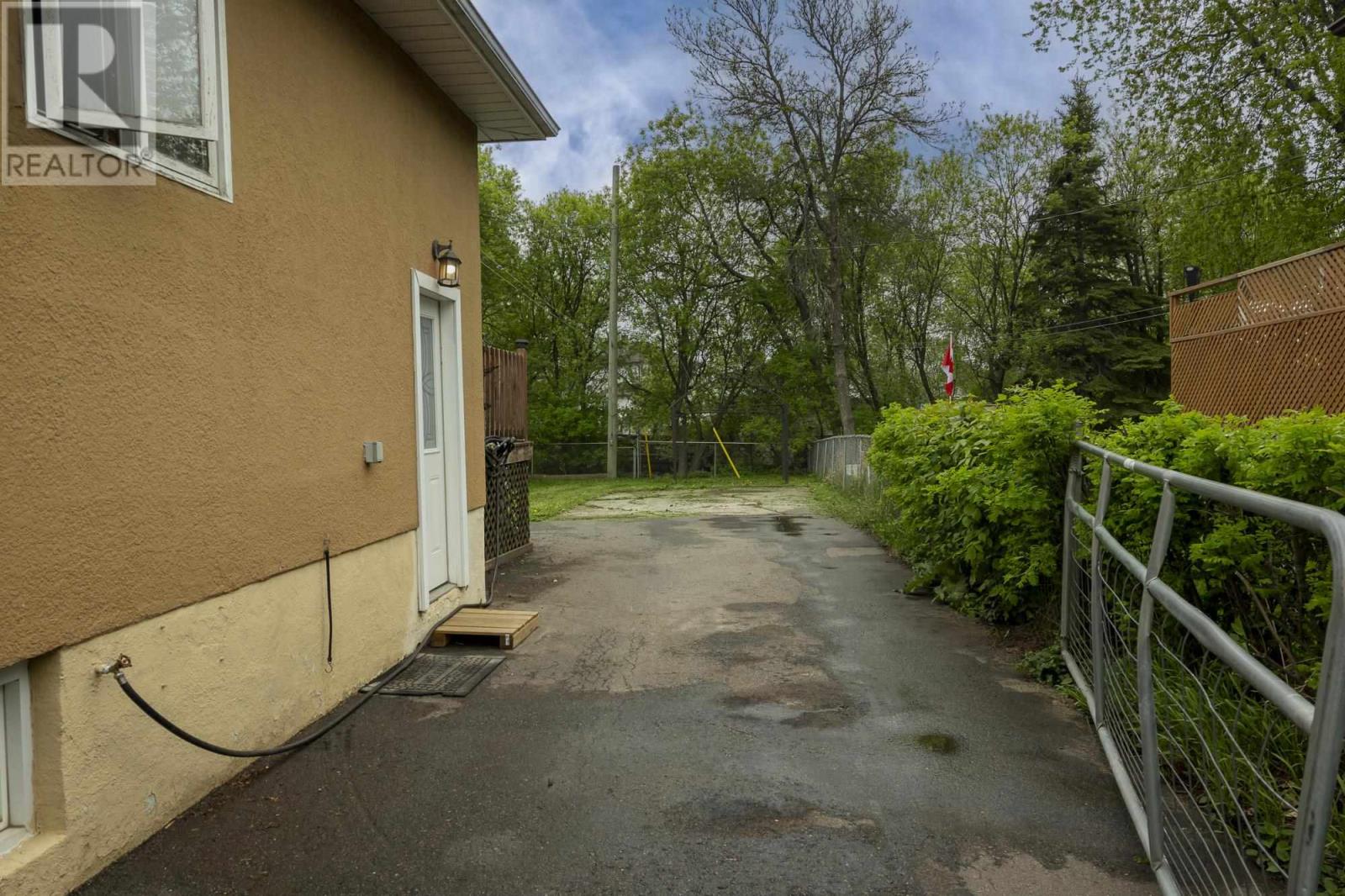 720 Northern Ave, Thunder Bay, Ontario  P7C 2V9 - Photo 40 - TB251636
