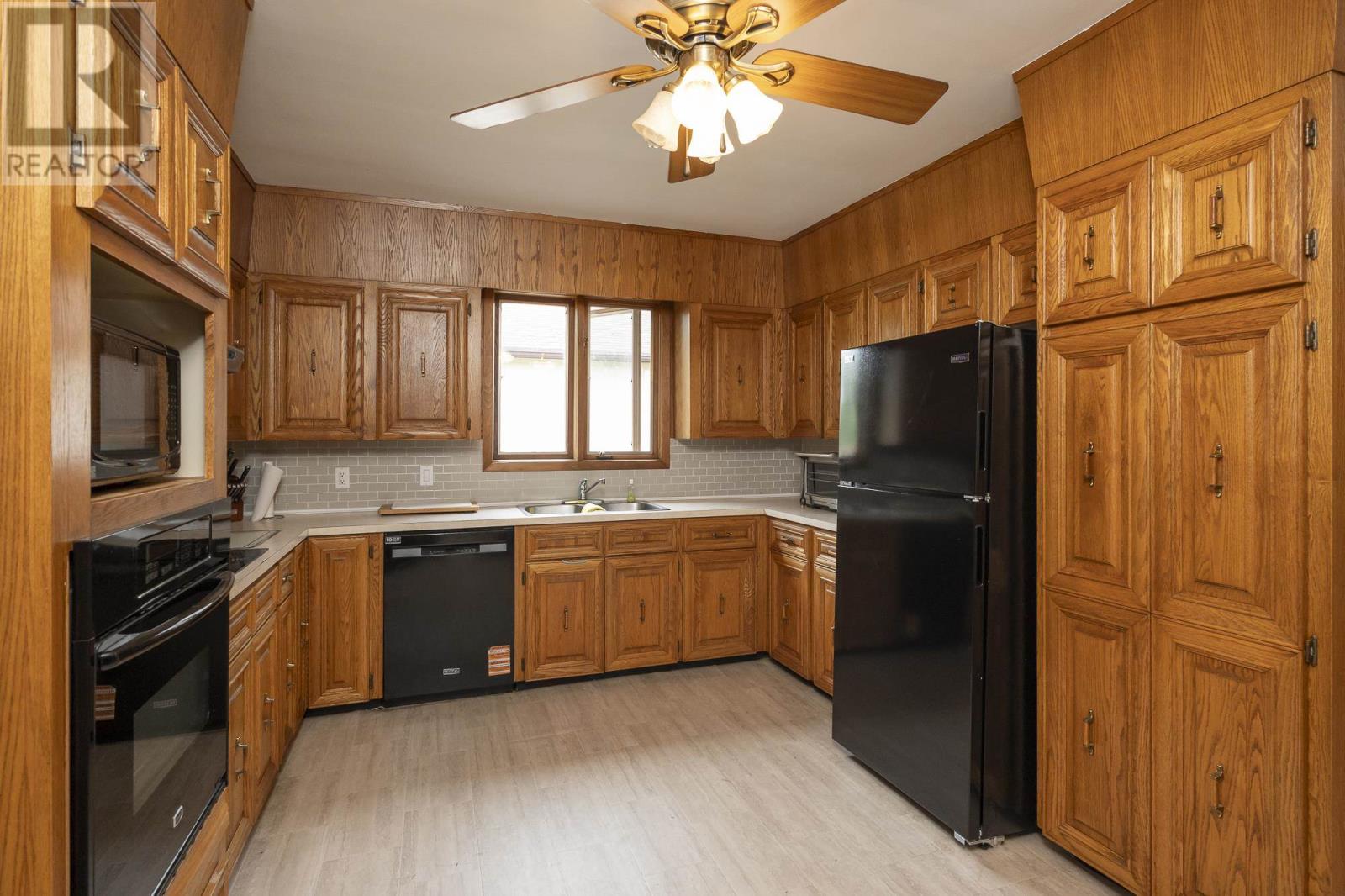 720 Northern Ave, Thunder Bay, Ontario  P7C 2V9 - Photo 9 - TB251636