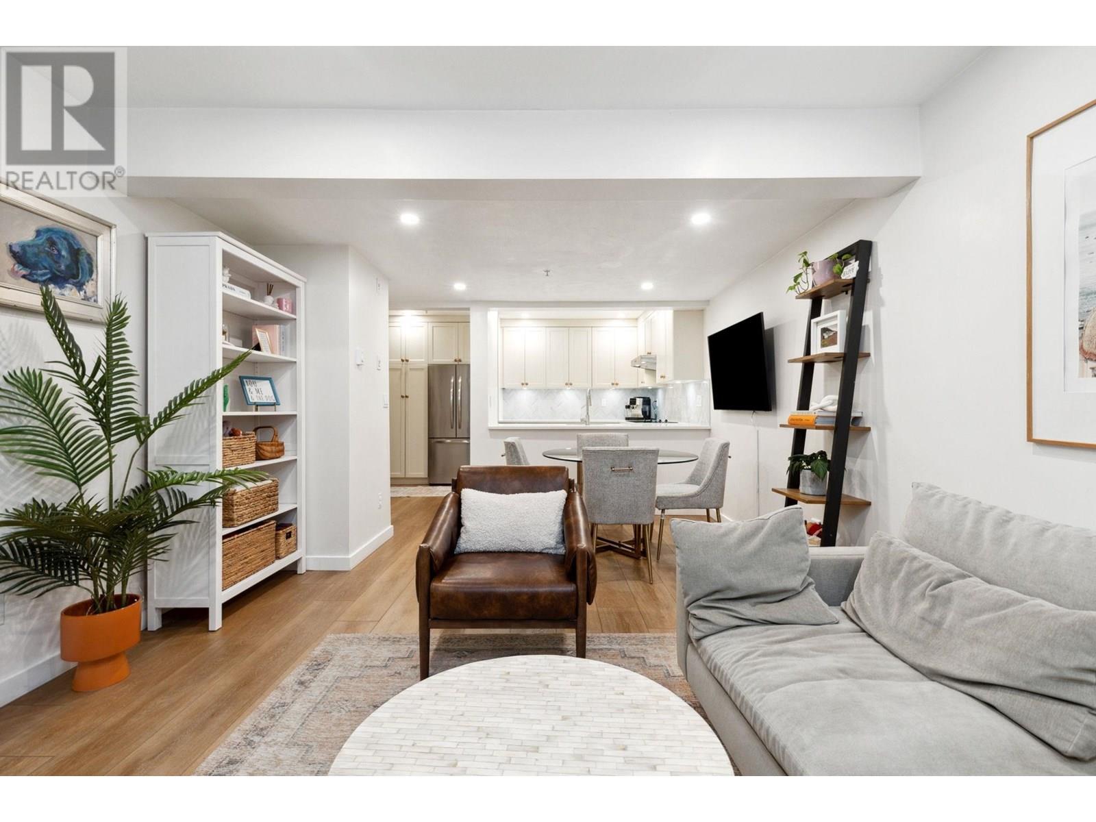 16 2375 W Broadway, Vancouver, British Columbia  V6K 2E6 - Photo 11 - R3014256