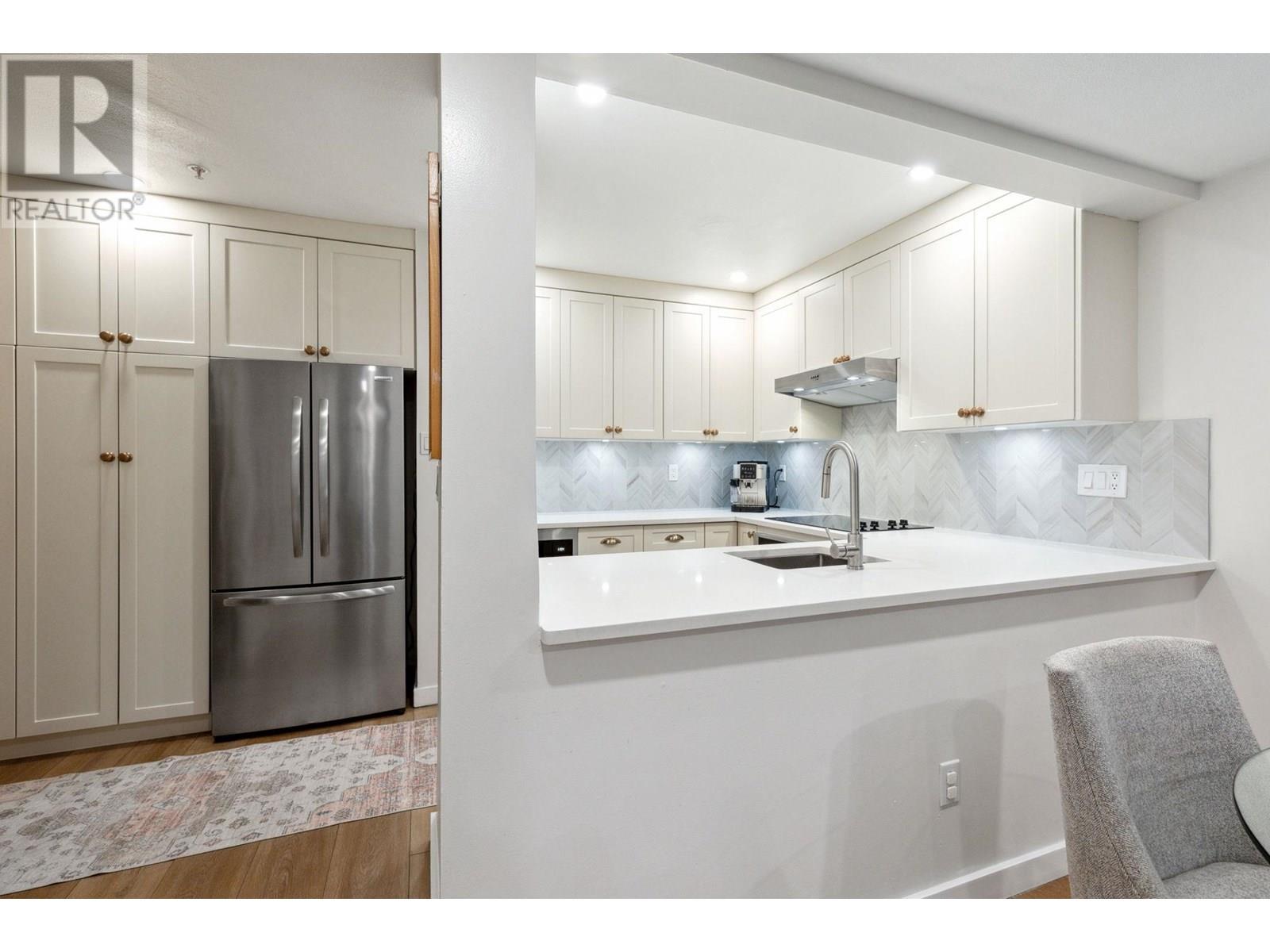 16 2375 W Broadway, Vancouver, British Columbia  V6K 2E6 - Photo 3 - R3014256