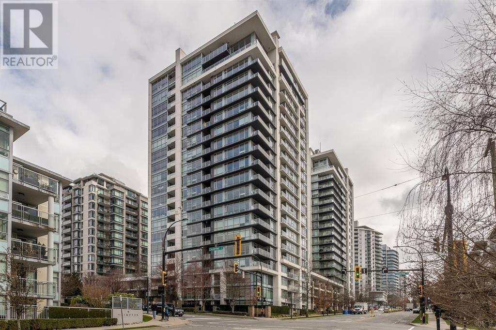 1406 1320 CHESTERFIELD AVENUE, North Vancouver, British Columbia