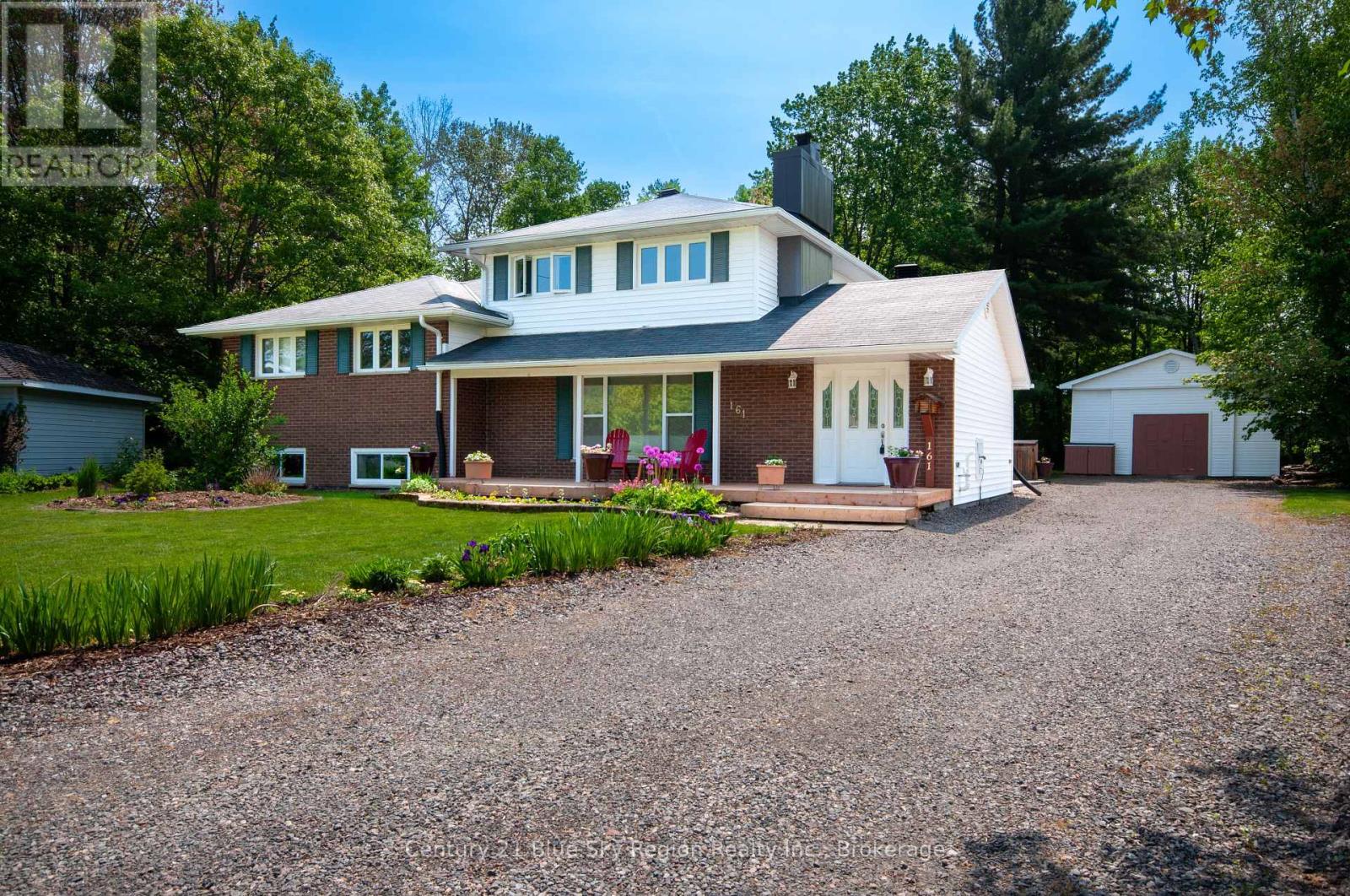 161 Carlo Crescent, North Bay, Ontario  P1B 8A9 - Photo 1 - X12213476