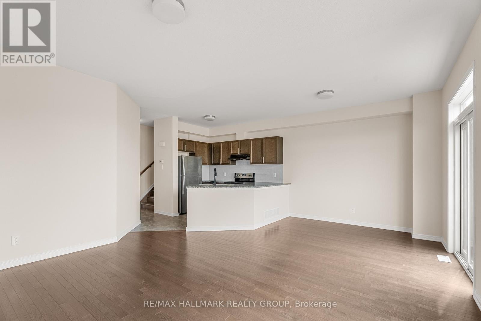 521 Radiant Private, Ottawa, Ontario  K2M 0M9 - Photo 13 - X12209196