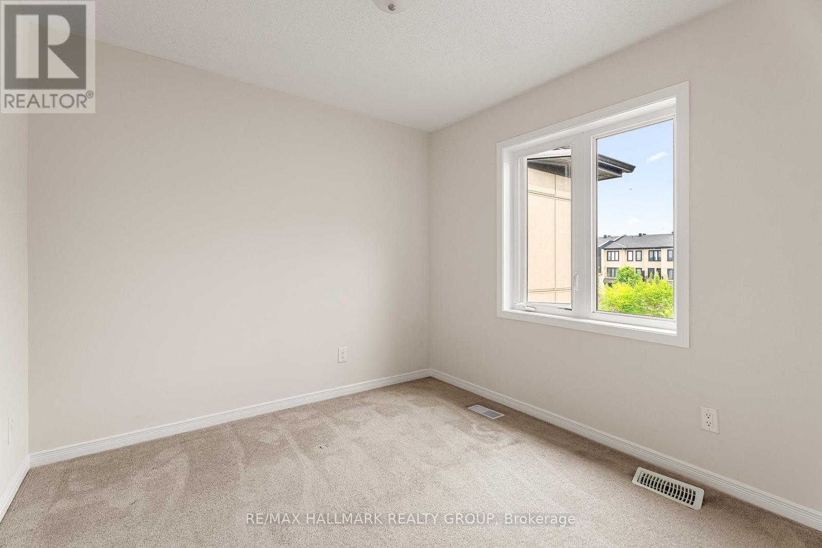 521 Radiant Private, Ottawa, Ontario  K2M 0M9 - Photo 26 - X12209196