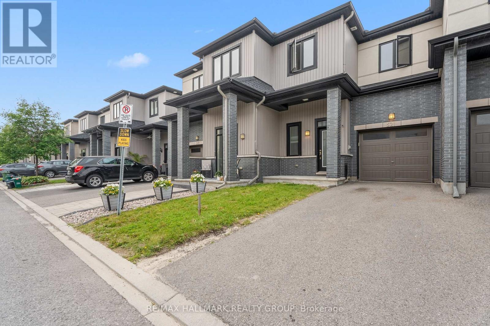 521 Radiant Private, Ottawa, Ontario  K2M 0M9 - Photo 4 - X12209196