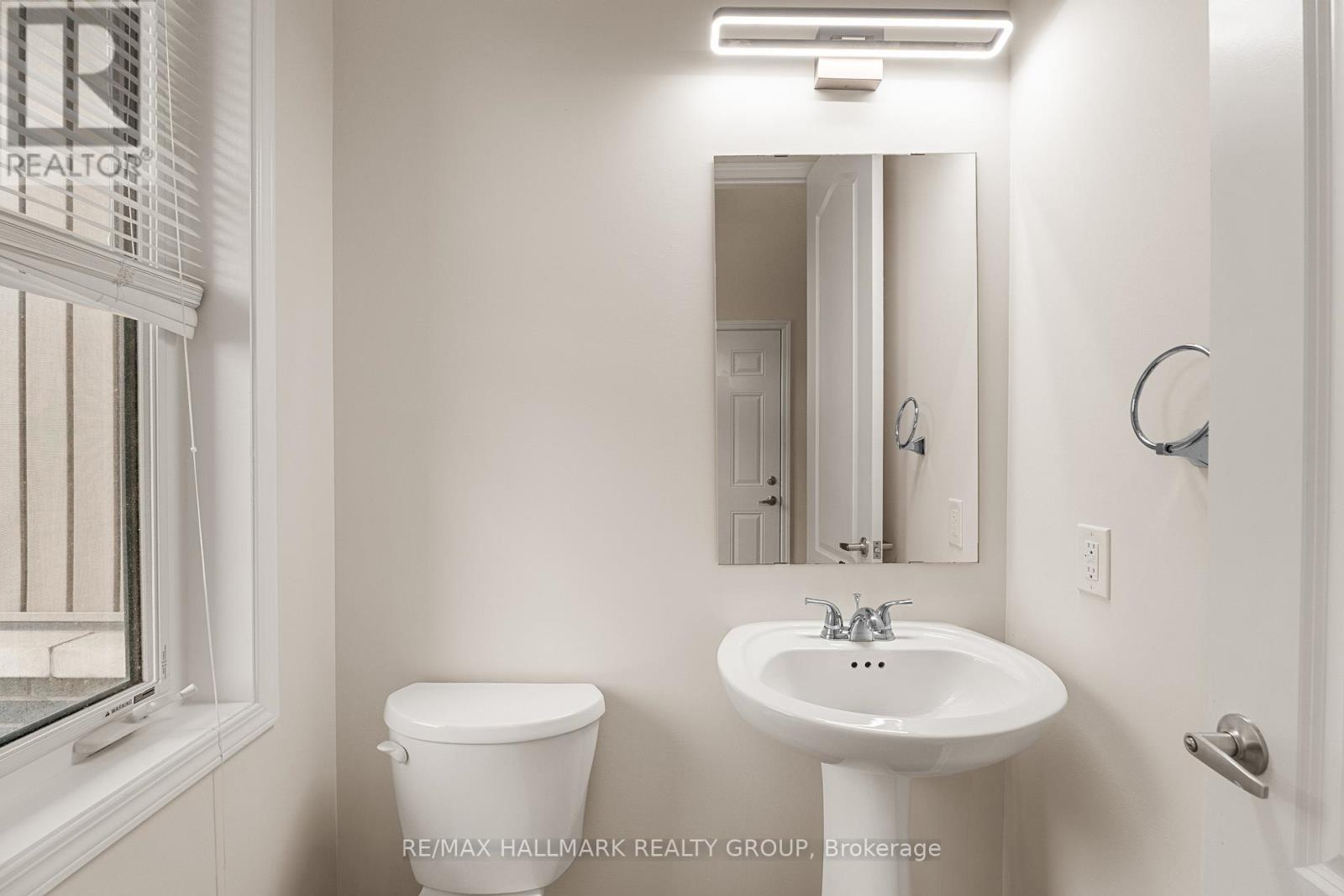 521 Radiant Private, Ottawa, Ontario  K2M 0M9 - Photo 8 - X12209196