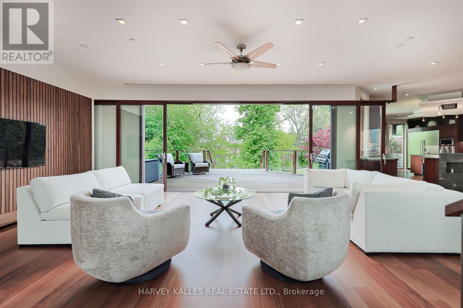 89 KINGSWAY CRESCENT, Toronto, Ontario