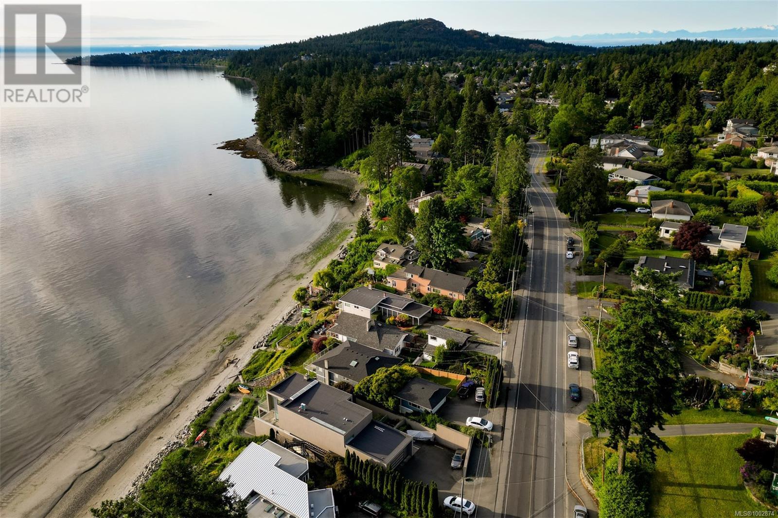 4971 Cordova Bay Rd, Saanich, British Columbia  V8Y 2K1 - Photo 68 - 1002874