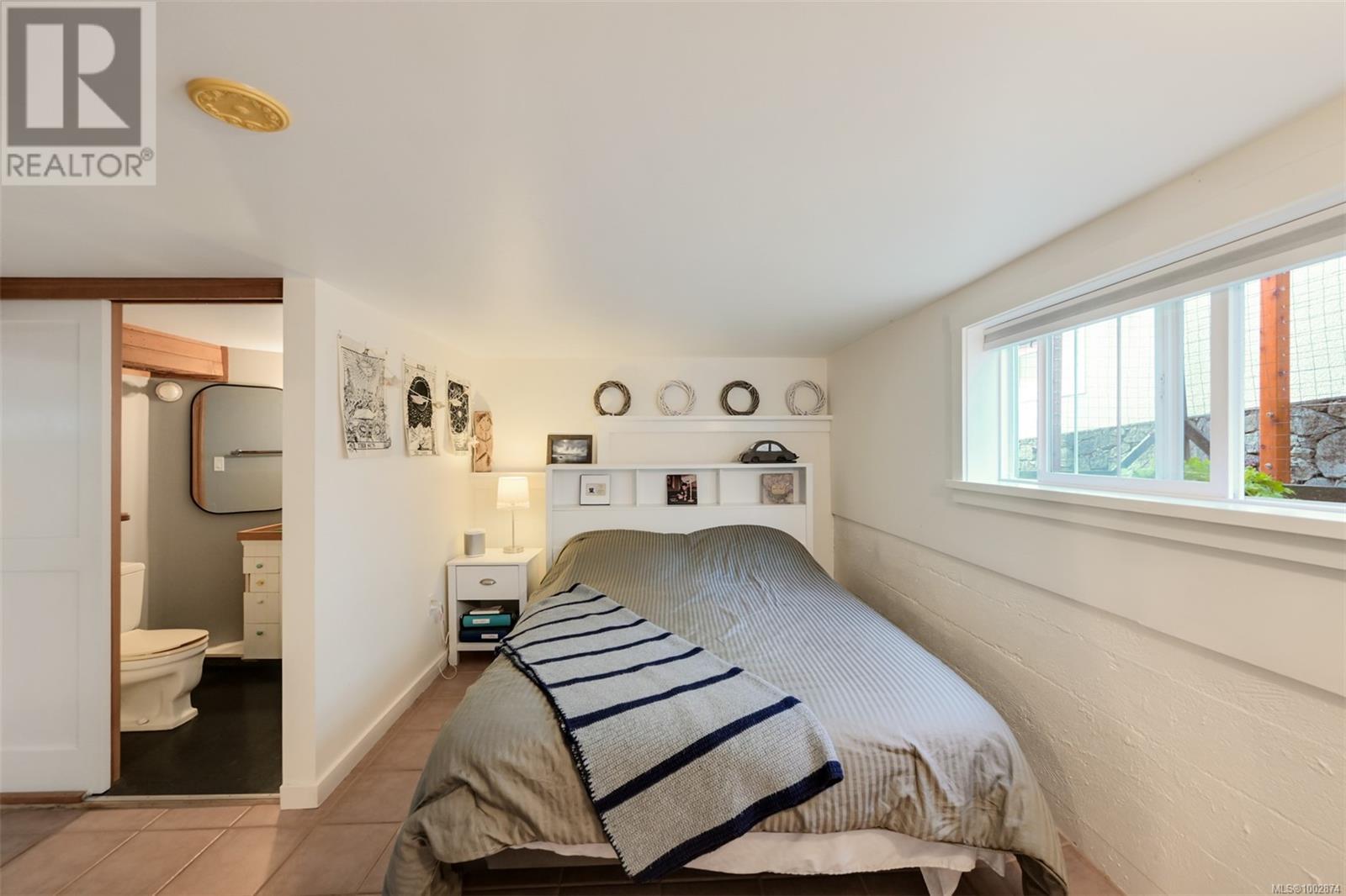4971 Cordova Bay Rd, Saanich, British Columbia  V8Y 2K1 - Photo 44 - 1002874