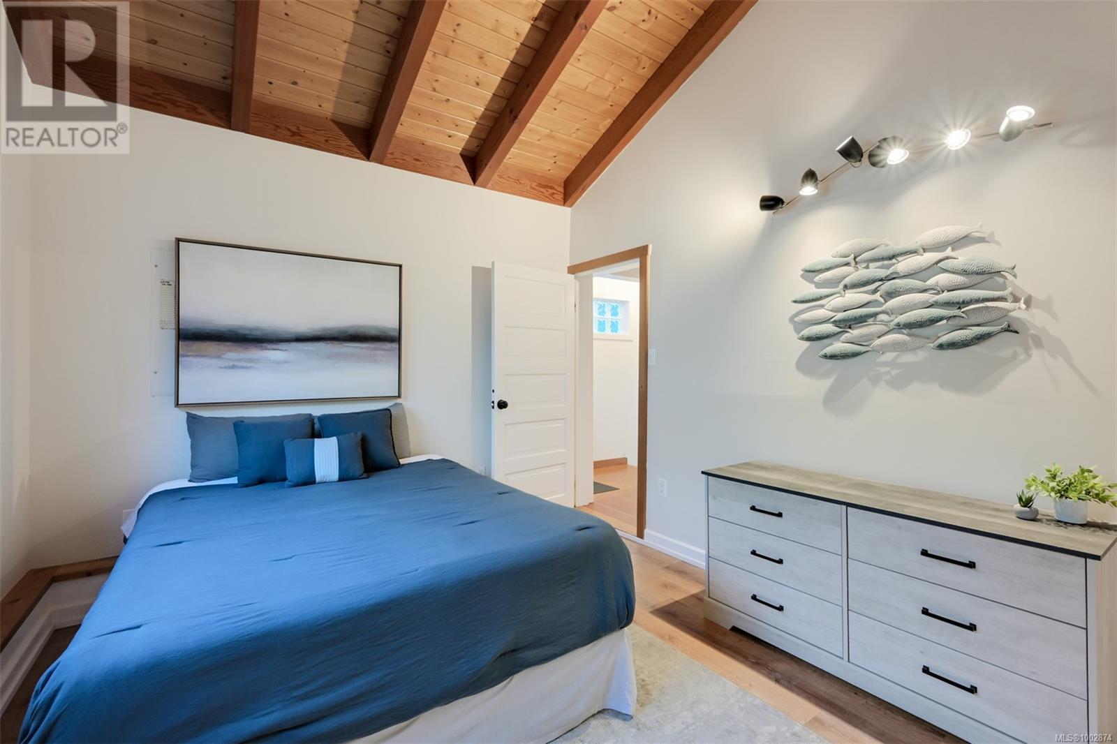 4971 Cordova Bay Rd, Saanich, British Columbia  V8Y 2K1 - Photo 38 - 1002874