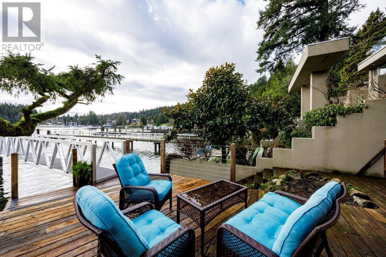2730 Panorama Drive, North Vancouver, British Columbia  V7G 1V6 - Photo 27 - R2968737