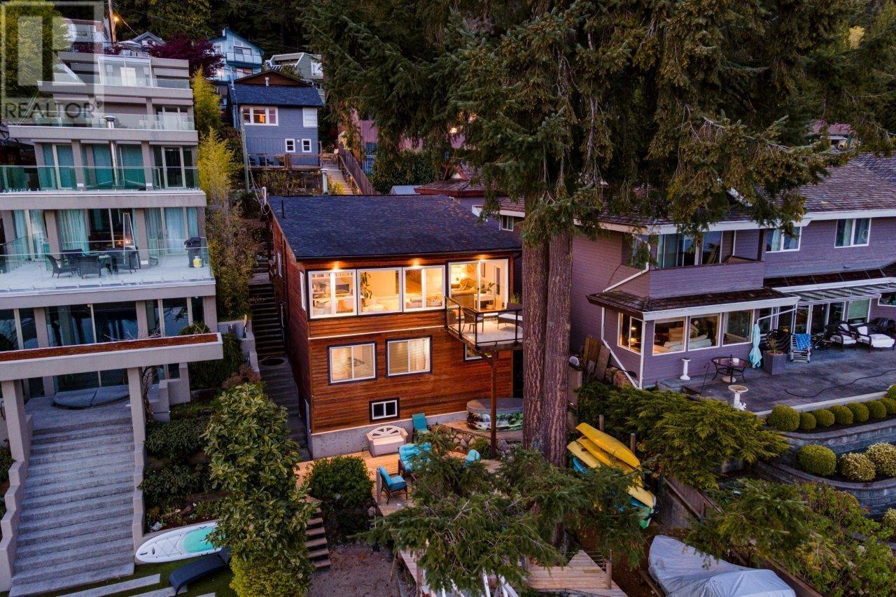 2730 Panorama Drive, North Vancouver, British Columbia  V7G 1V6 - Photo 5 - R2968737