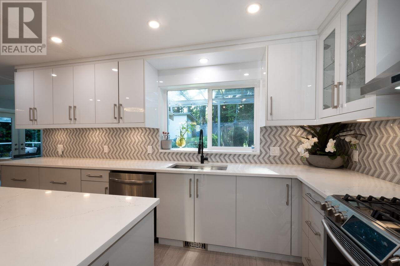 1416 Purcell Drive, Coquitlam, British Columbia  V3E 2R7 - Photo 8 - R3014331