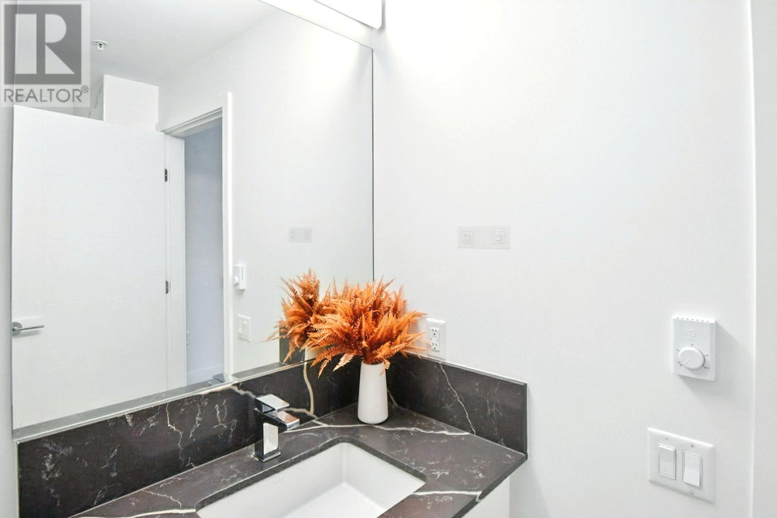 208 700 Clarke Road, Coquitlam, British Columbia  V3J 0K5 - Photo 10 - R3013581