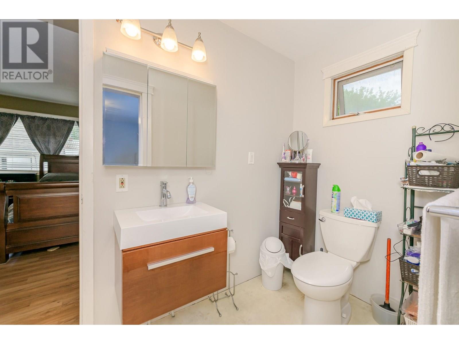 729 Stanley Avenue, Enderby, British Columbia  V0E 1V1 - Photo 14 - 10350995