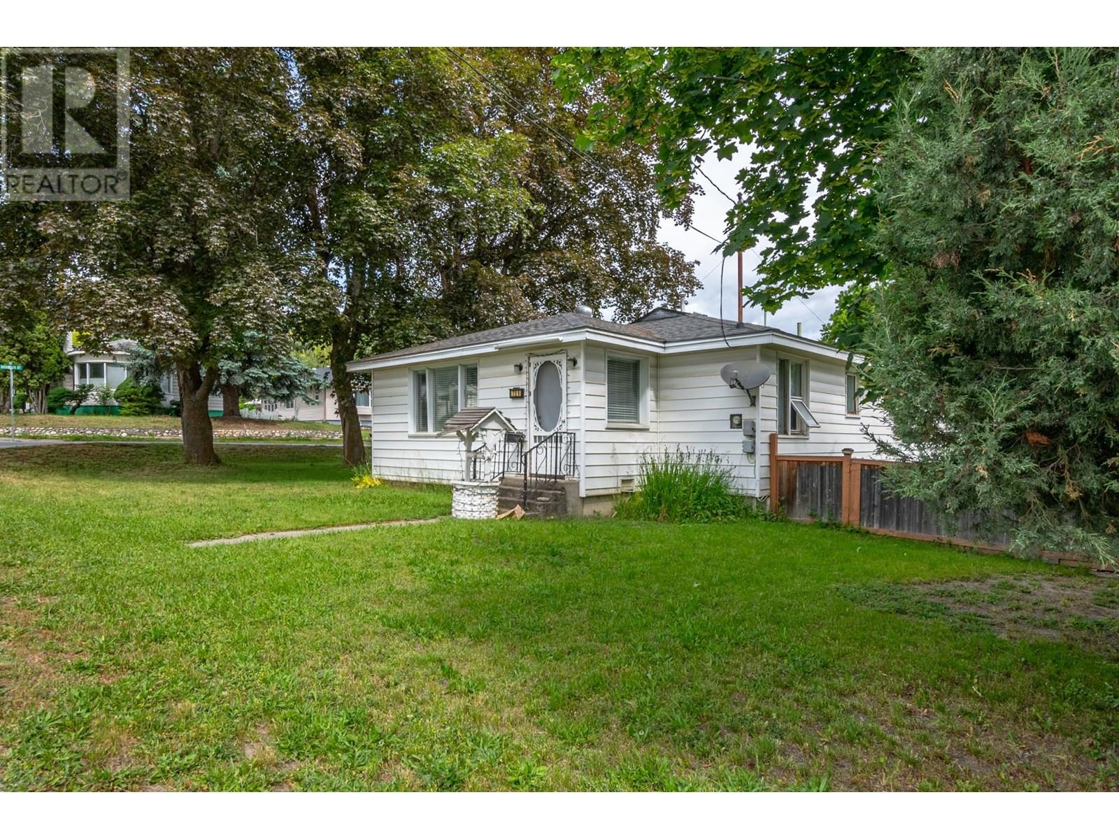 729 Stanley Avenue, Enderby, British Columbia