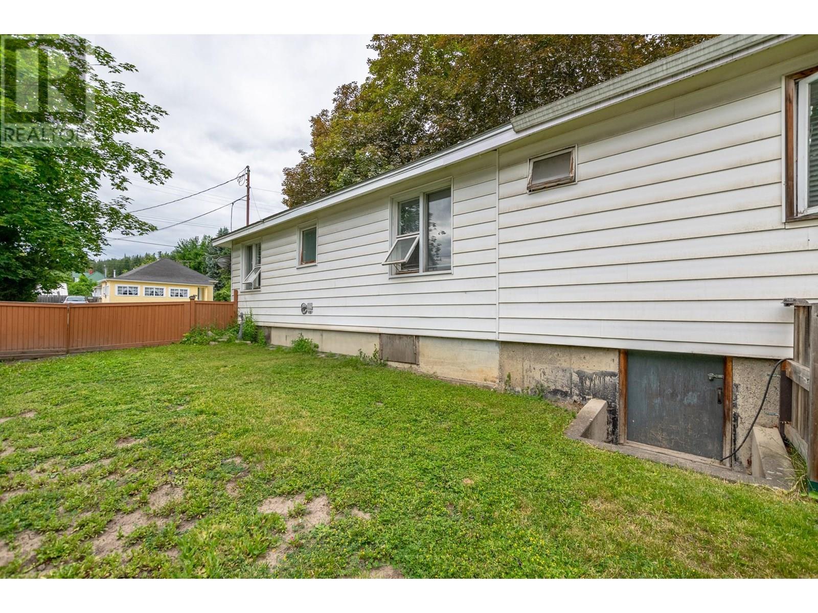 729 Stanley Avenue, Enderby, British Columbia  V0E 1V1 - Photo 38 - 10350995