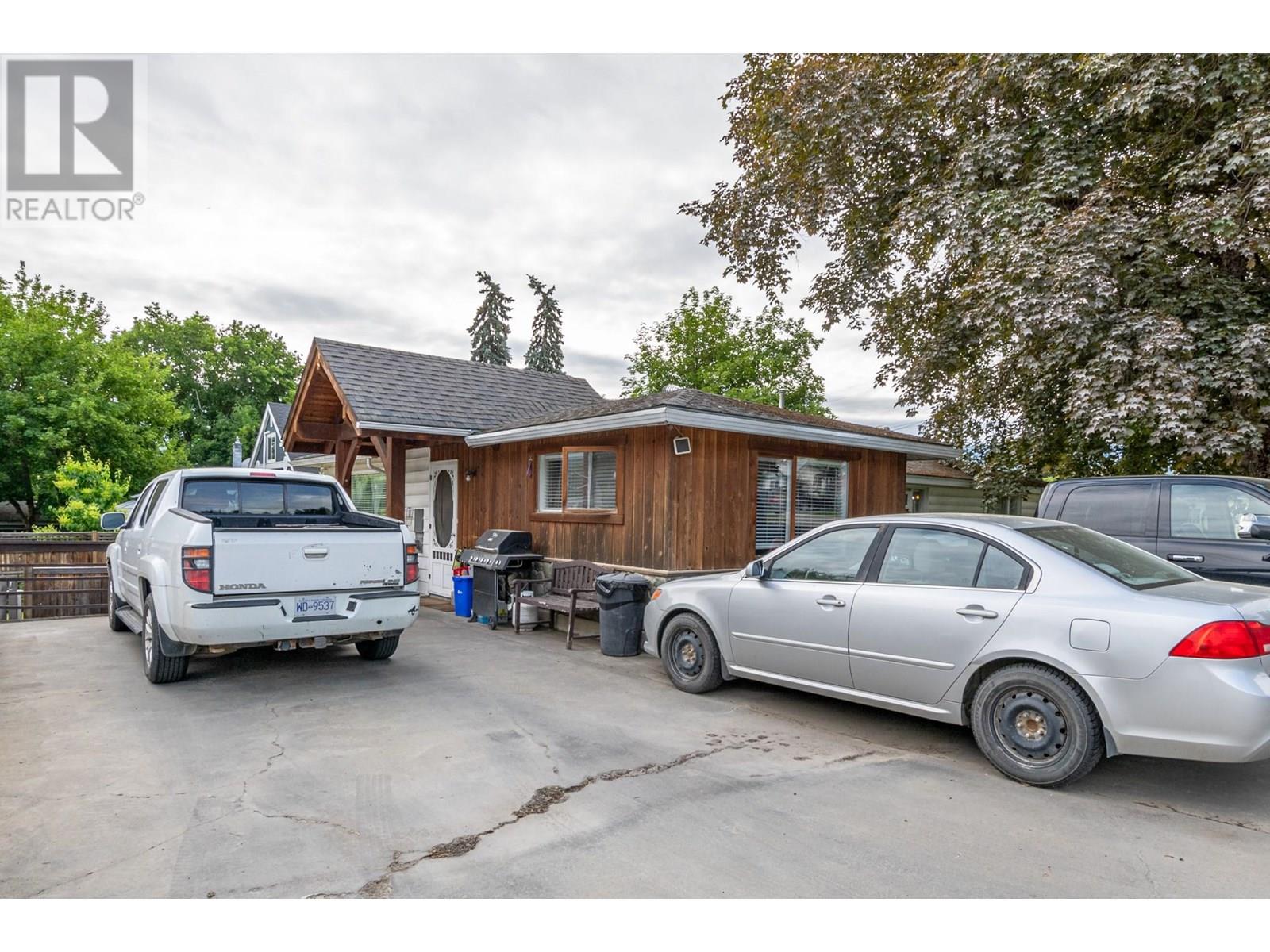 729 Stanley Avenue, Enderby, British Columbia  V0E 1V1 - Photo 41 - 10350995