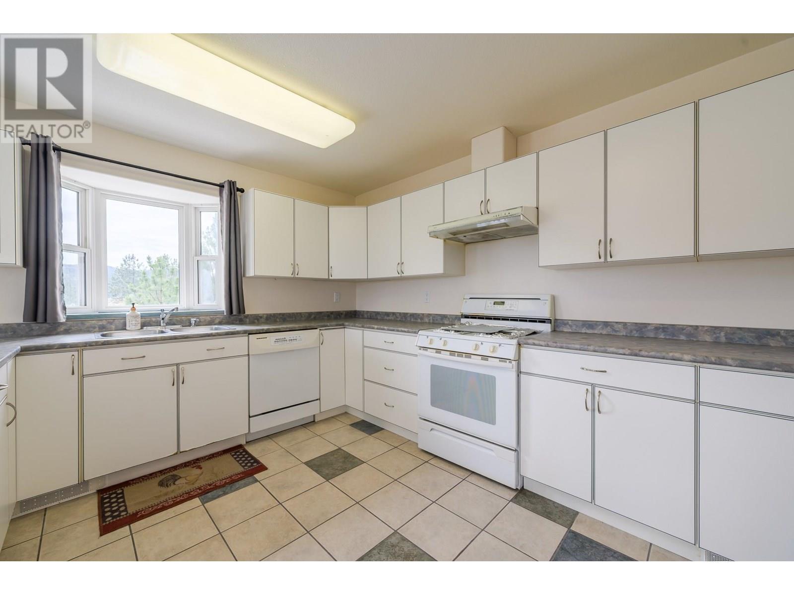 7035 Blackwell Road, Kamloops, British Columbia  V2C 6V8 - Photo 8 - 10351203