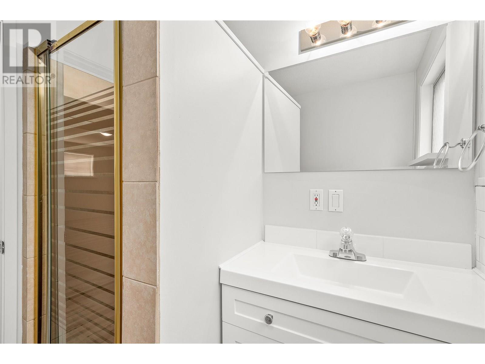 548/546 Roanoke Avenue, Kelowna, British Columbia  V1Y 7K5 - Photo 25 - 10335202
