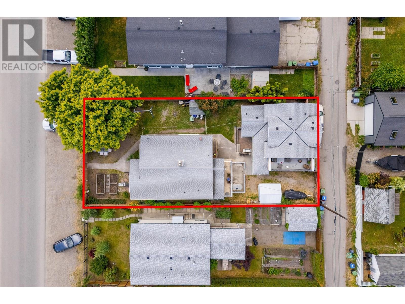 548/546 Roanoke Avenue, Kelowna, British Columbia  V1Y 7K5 - Photo 3 - 10335202