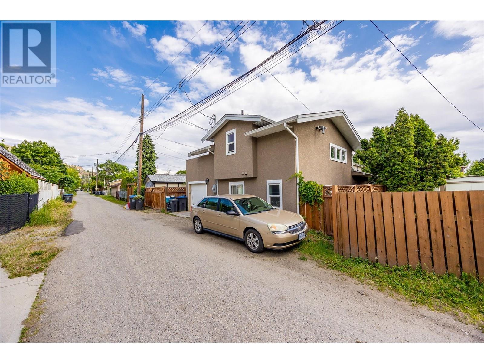 548/546 Roanoke Avenue, Kelowna, British Columbia  V1Y 7K5 - Photo 59 - 10335202