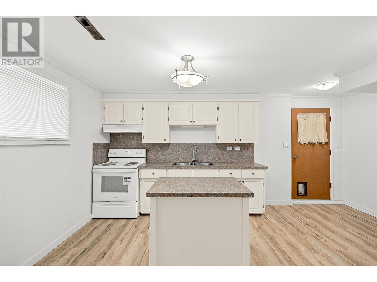 548/546 Roanoke Avenue, Kelowna, British Columbia  V1Y 7K5 - Photo 19 - 10335202