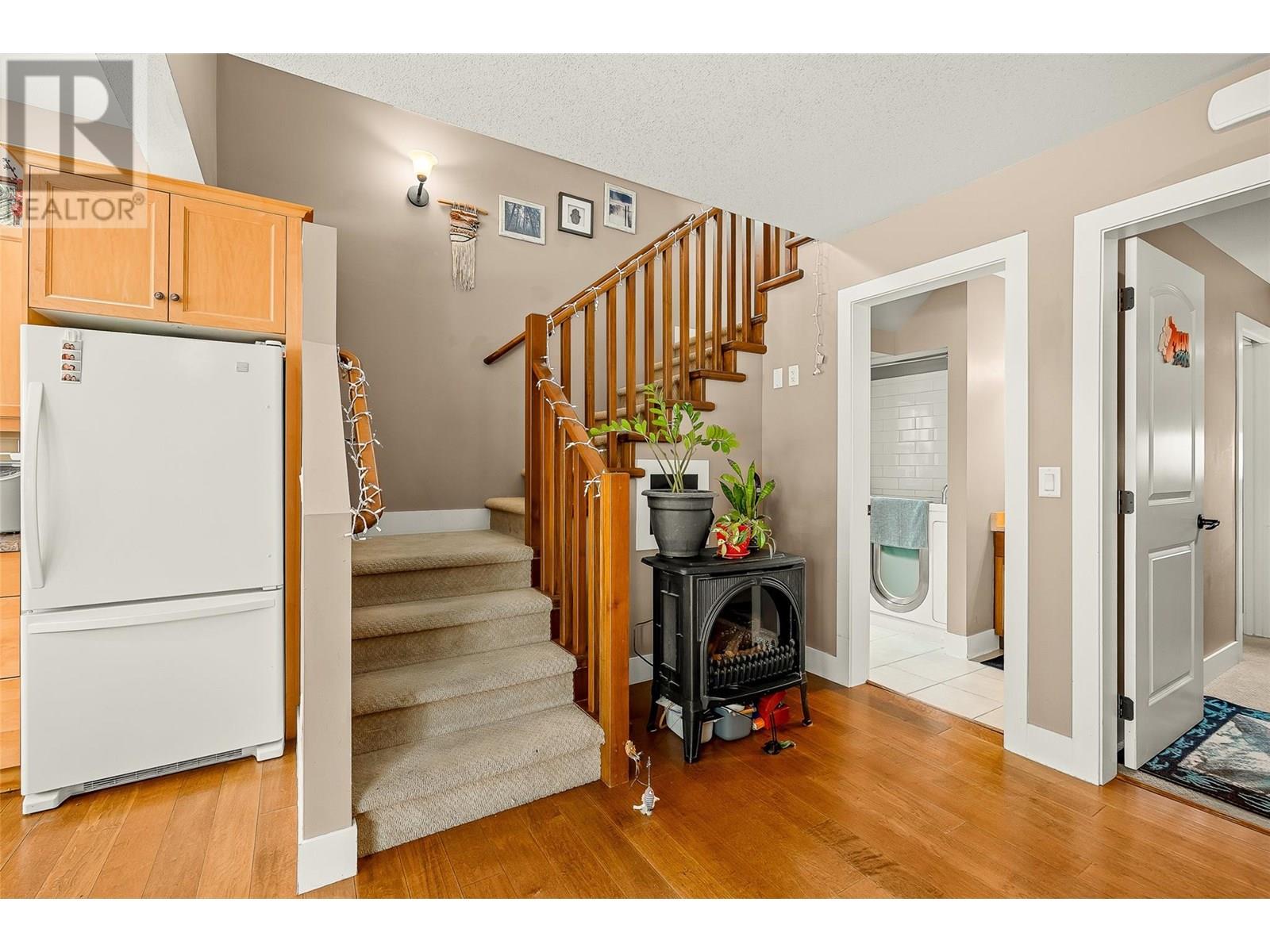 548/546 Roanoke Avenue, Kelowna, British Columbia  V1Y 7K5 - Photo 34 - 10335202