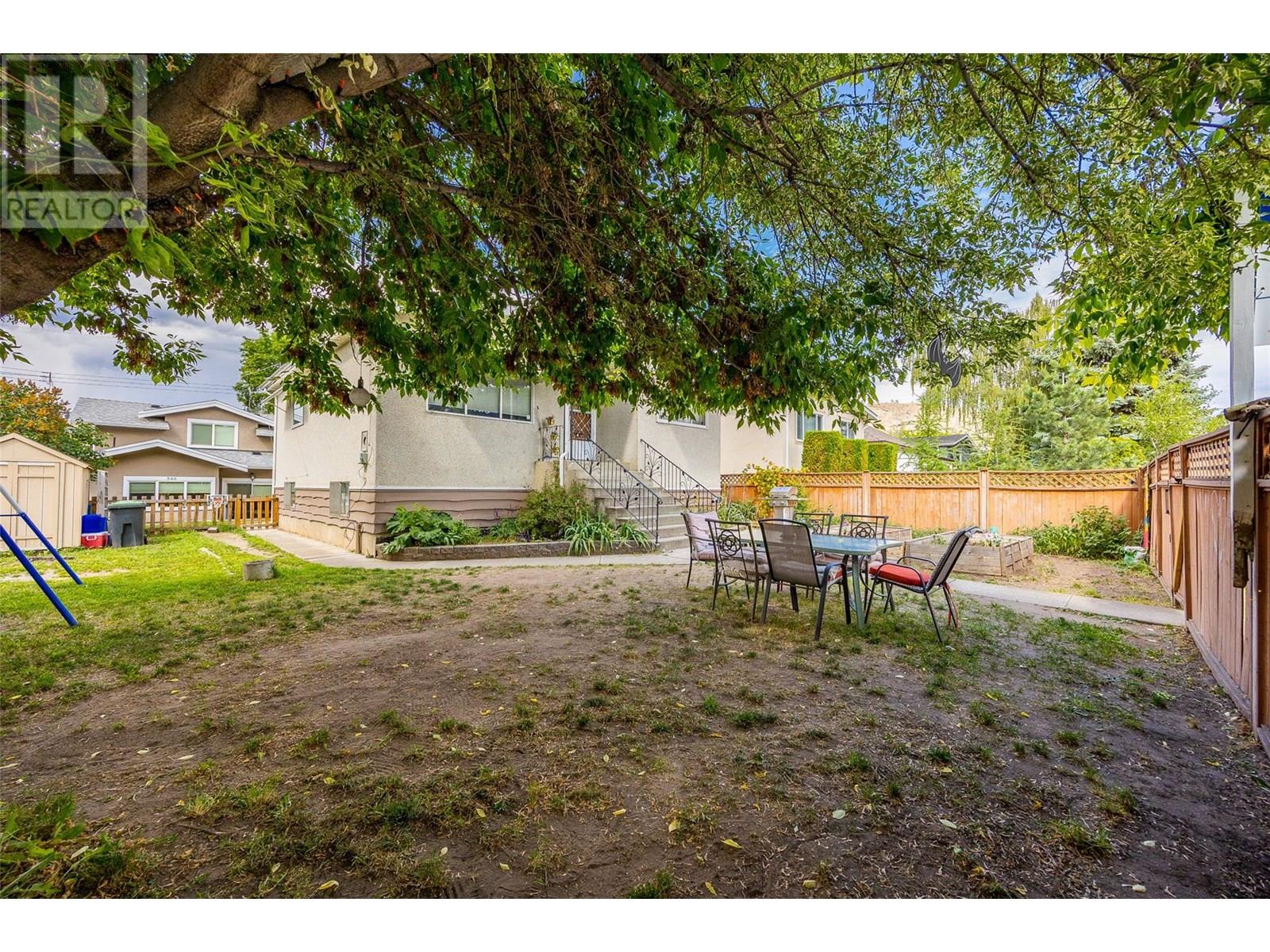 548/546 Roanoke Avenue, Kelowna, British Columbia  V1Y 7K5 - Photo 48 - 10335202