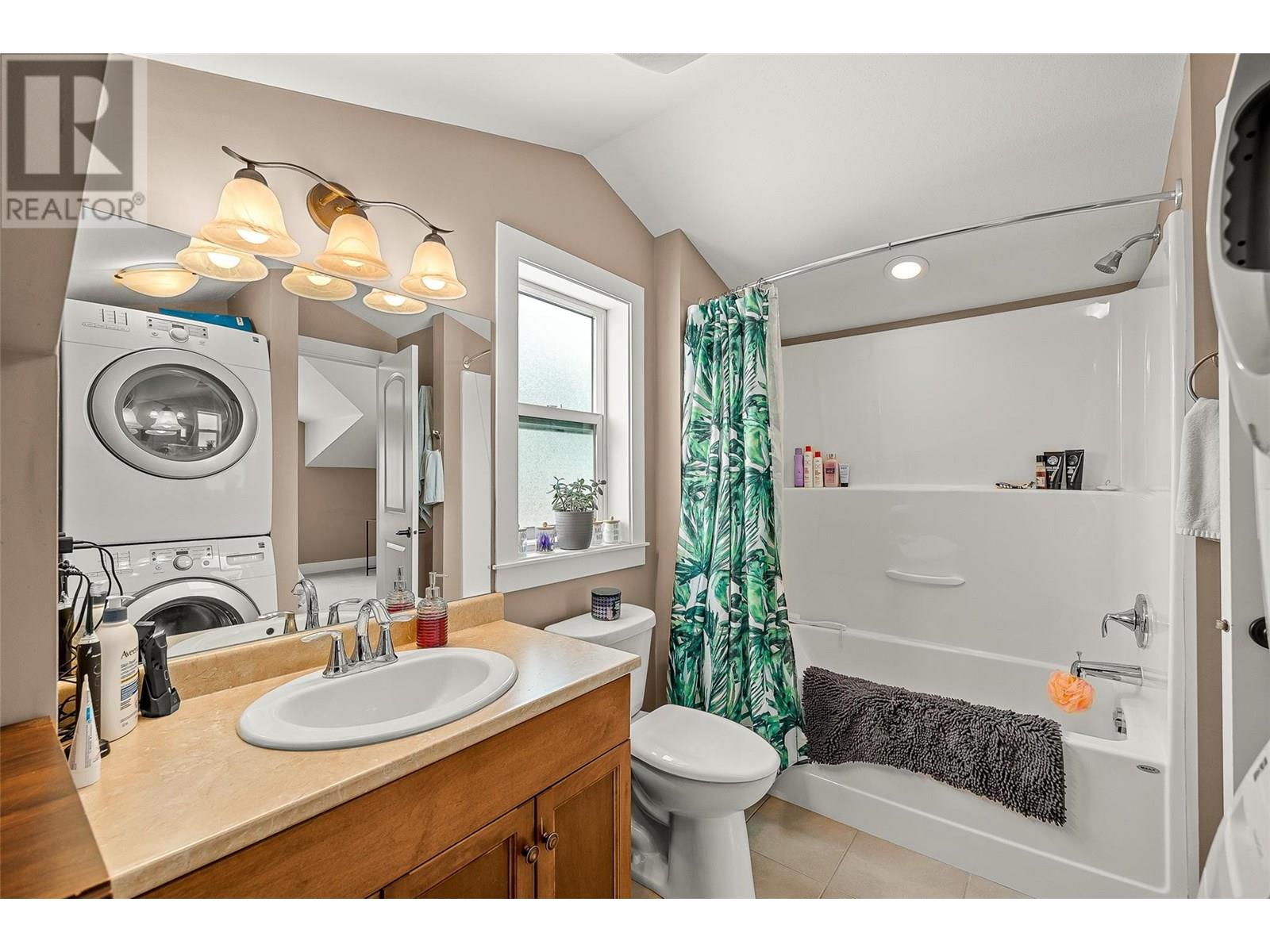 548/546 Roanoke Avenue, Kelowna, British Columbia  V1Y 7K5 - Photo 37 - 10335202