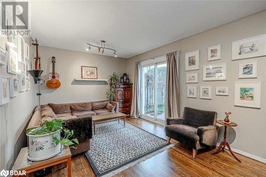 33 Porter Crescent, Barrie, Ontario  L4M 5H8 - Photo 9 - 40740272